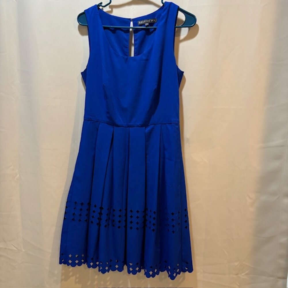 Brixon Ivy Blue Sleeveless Flowy Lasercut Eyelit Dress, M